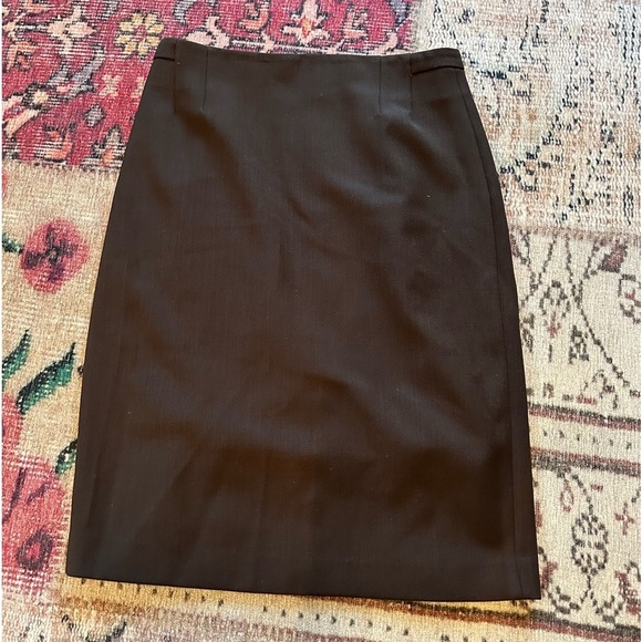 MM Lafleur Dresses & Skirts - M.M. LaFleur Lined Brown Pencil Skirt - Size 8
